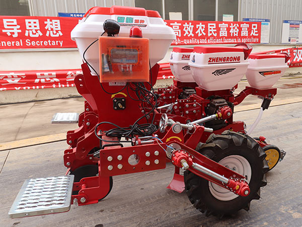 兩行免耕播種機側面